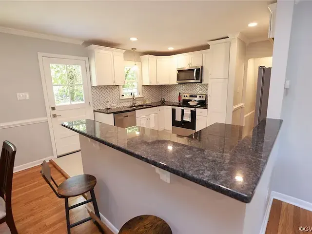 7517 Hawthorne Ave &ndash; after